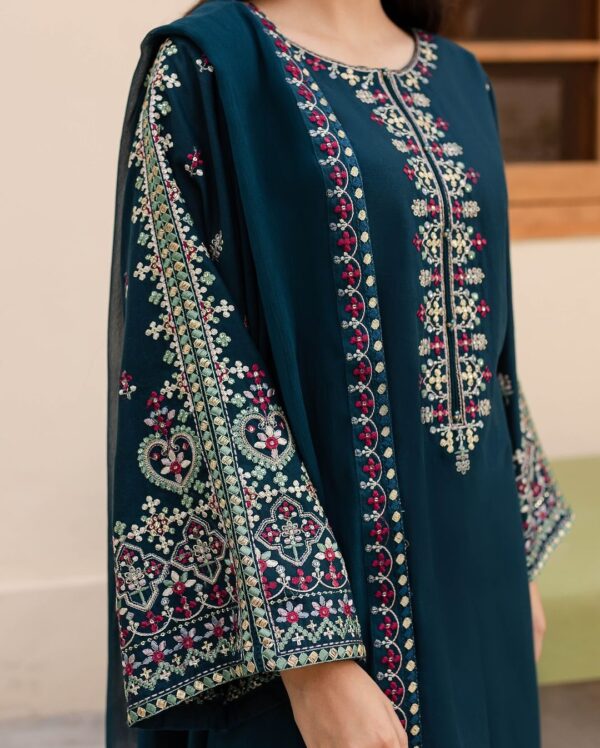 Stiched Zinc (4) 3Pcs Embroidered Stitched Lawn