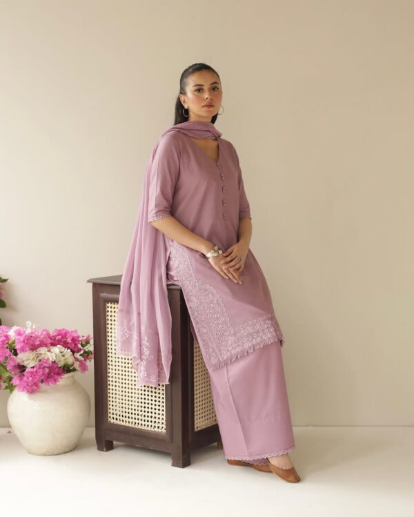 3 piecs Lawn Suit outfit