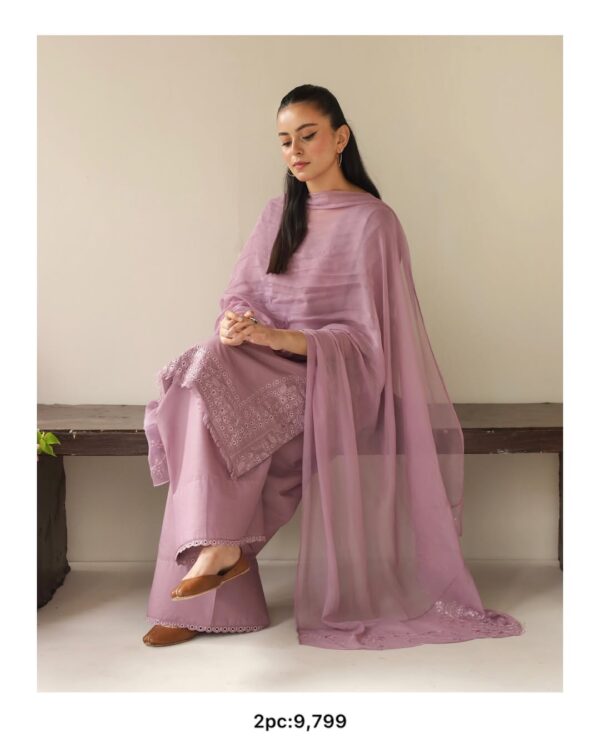 3 piecs Lawn Suit outfit