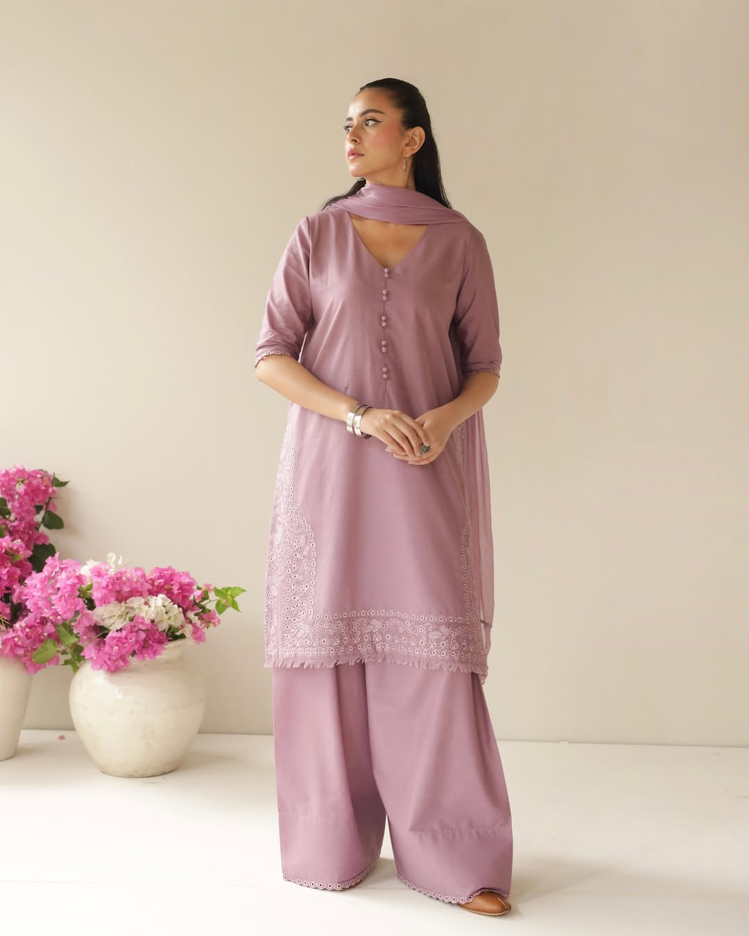 3 piecs Lawn Suit outfit
